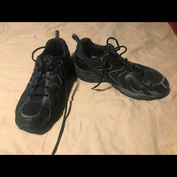 aetrex men's sneakers